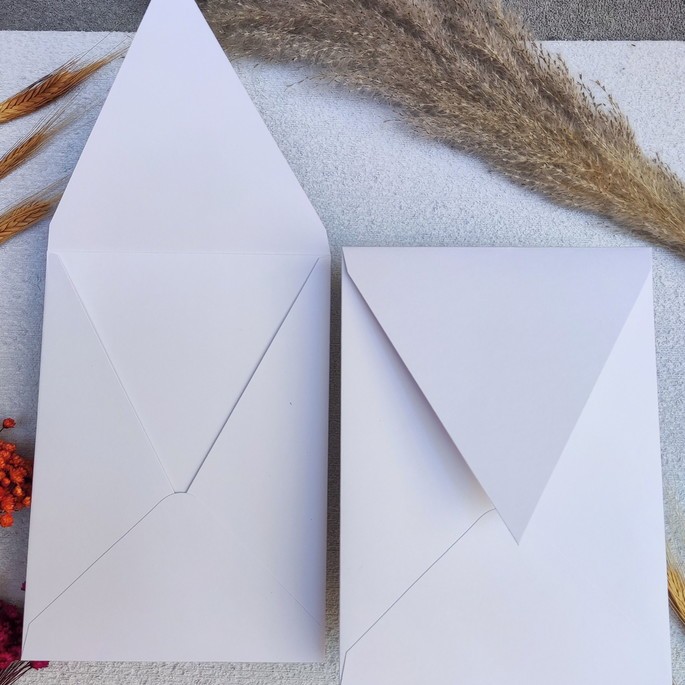 Envelope para Convite Vertical 16x22cm - Modelo Bico - Branco Liso em Oferta na Shopee