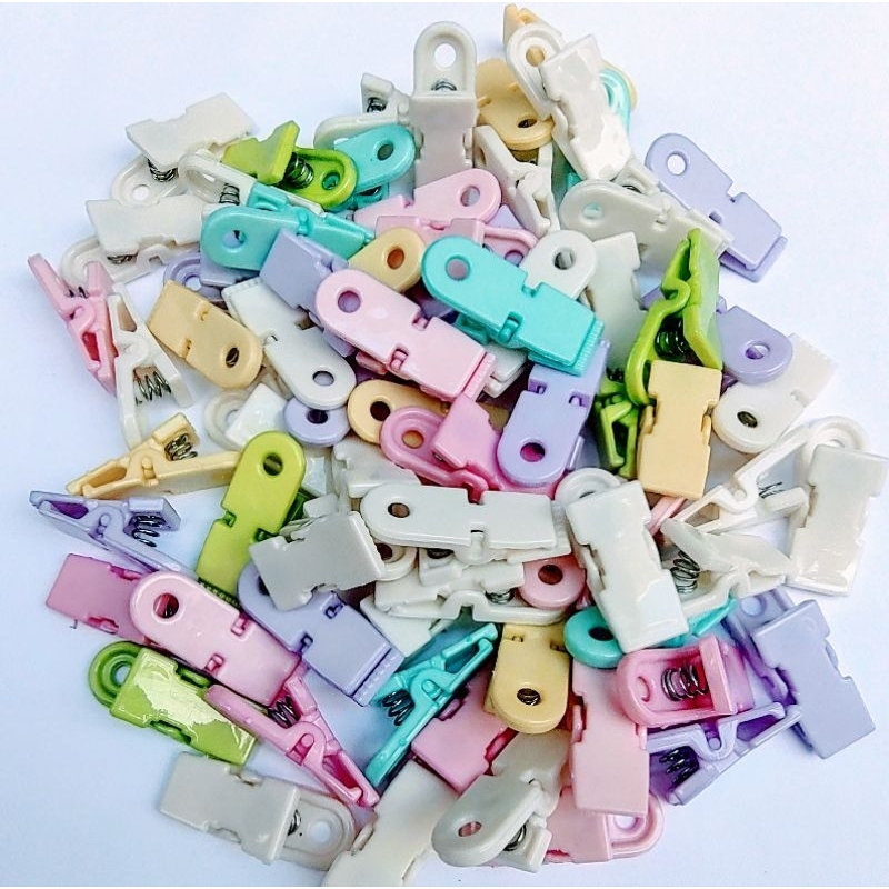 10 Prendedor de chupeta/Crachá 33x12mm Cores Sortidas