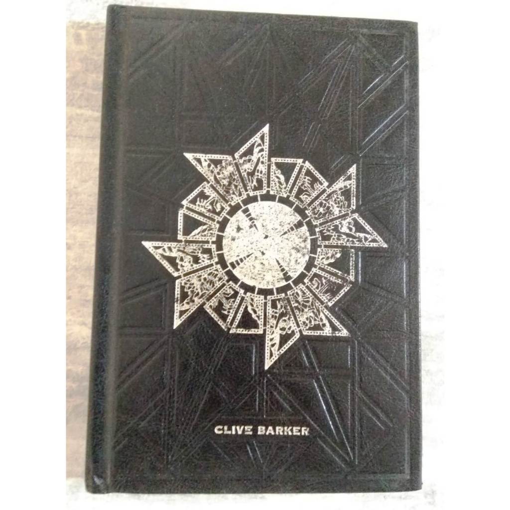 LIVRO HELLRAISER: RENASCIDO DO INFERNO