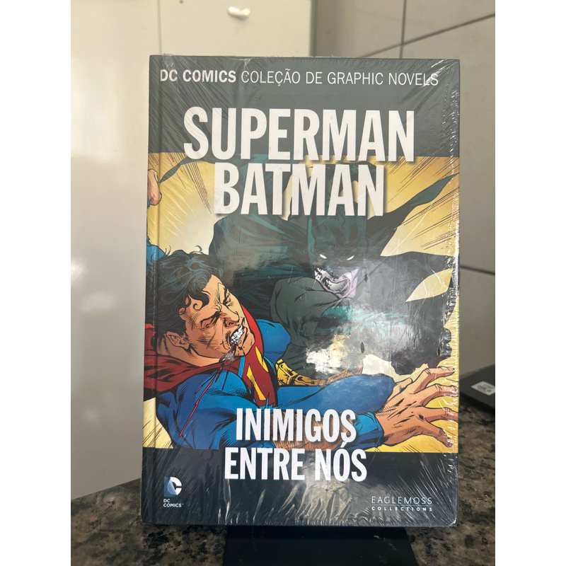 Coleção de Graphic Novels DC Comics Superman Batman: Inimigos entre nós volume 40 novo/lacrado