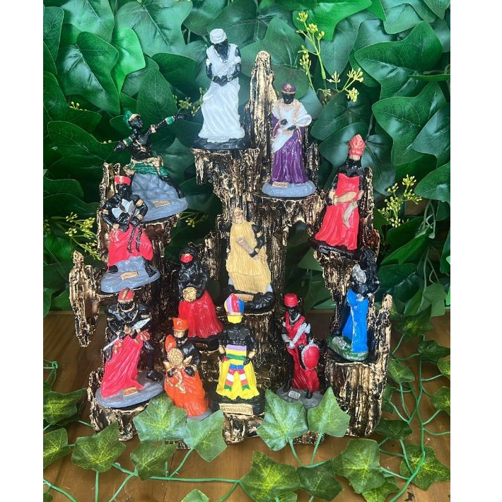 Kit Altar Congá com 12 Orixás Religião Umbanda Candomblé altar de orixás