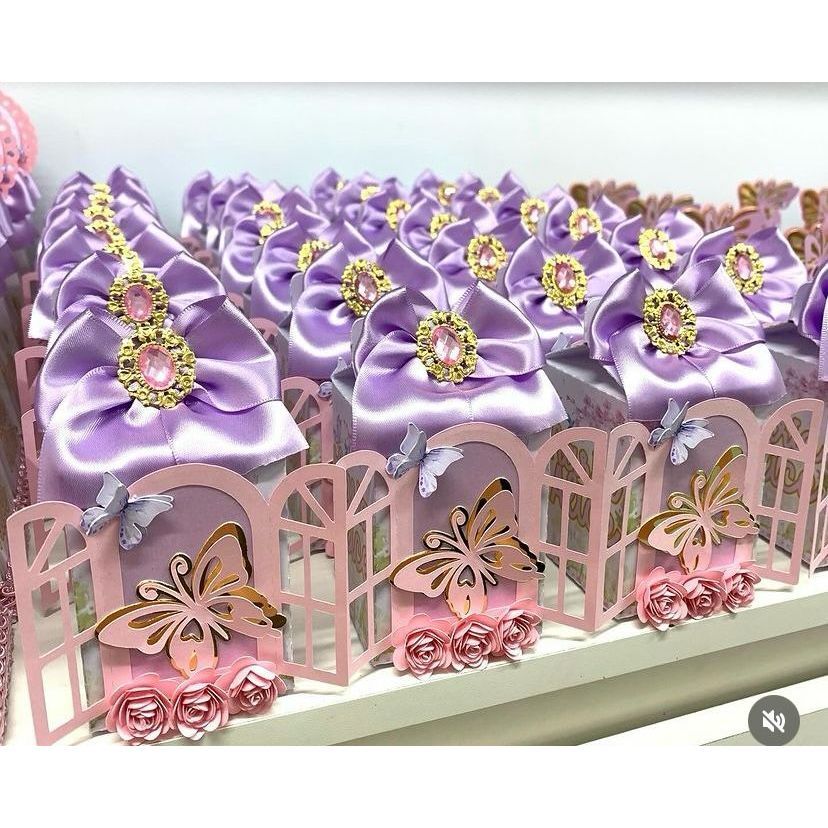 kit 12 ,15 20 OU 30 mimos super luxo com lamicote tema jardim encatado em Oferta na Shopee