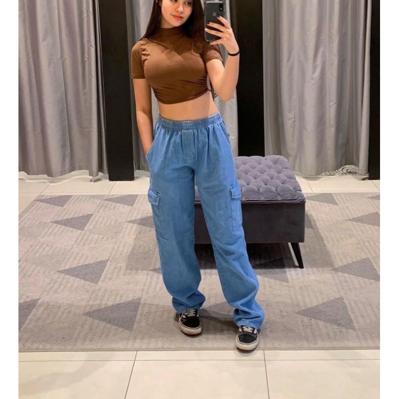 Calça cargo juvenil Menina na cor jeans claro e jeans escuro do 10 ao 16