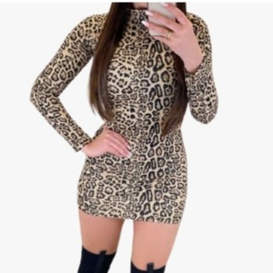 Vestido feminino curto manga princesa bufante gola alta canelado fashion