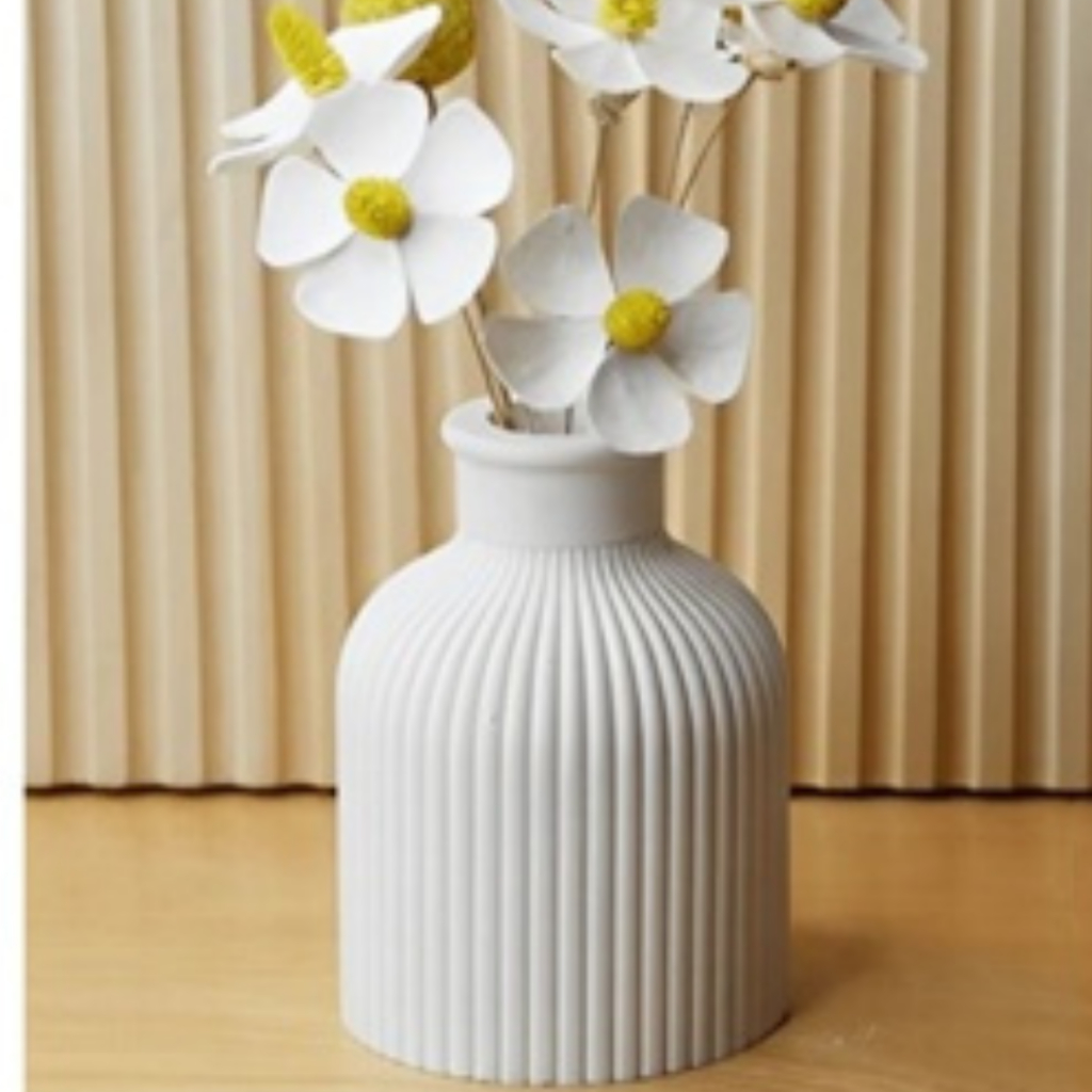 Vaso Decorativo em Cimento Branco Resinado Flor Sala Mesa Rack Decoração Pequeno