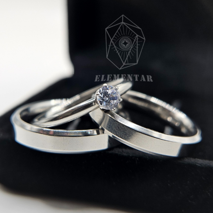 Kit Par de Alianças Namoro Compromisso Chanfrada Fina 4mm com Solitário e Caixinha Preta em Oferta na Shopee