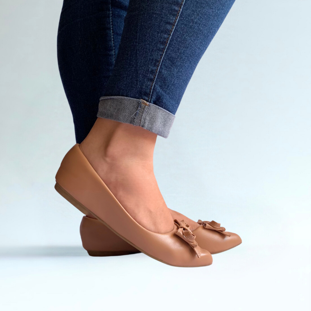 Sapatilha Feminina Confortável Bico Fino Sapatilha Laço Infinito Nude Bege Elegante Infinity