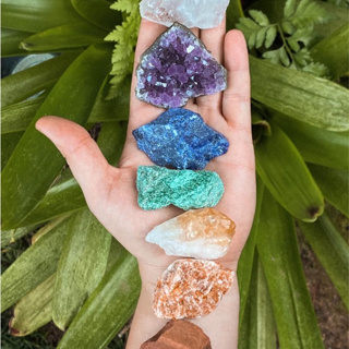 Kit dos 7 Chakras Pedras Brutas Polidas Naturais Cristais 2.0 em Oferta na Shopee