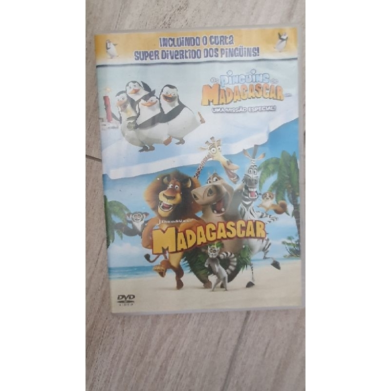 Dvd madagascar e os pinguins de madagascar, em uma missão especial.