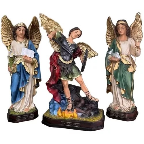 Três Arcanjos São Miguel, São Rafael e São Gabriel Resina Colorido 20cm