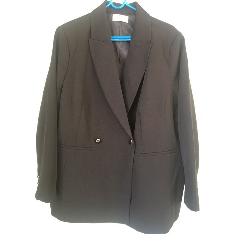 blazer preto plus size. TAM 52.