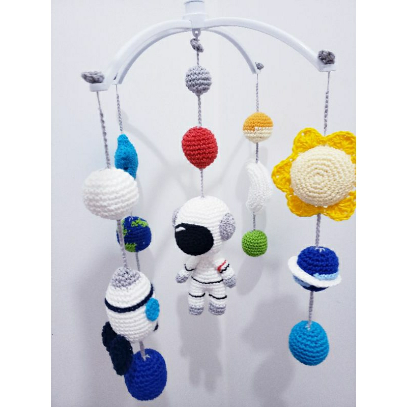 O que é Mobile Astronauta Amigurumi? Guia e Onde Comprar | BuscaProdutos