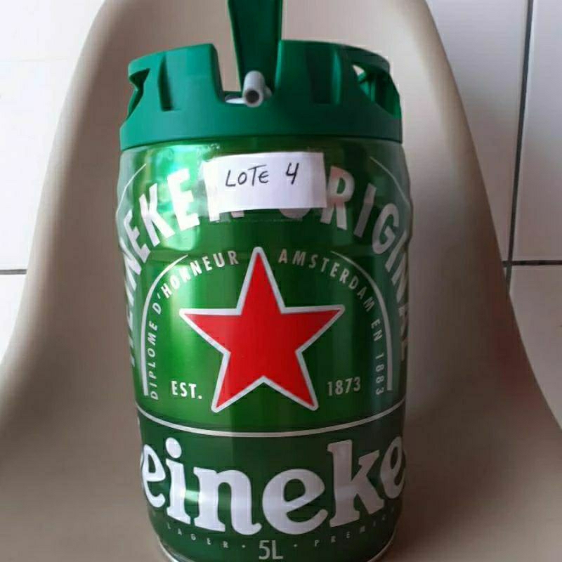 1 lata vazia heineke + 2 aros + batria e carregador  monte som mp3 blutooth