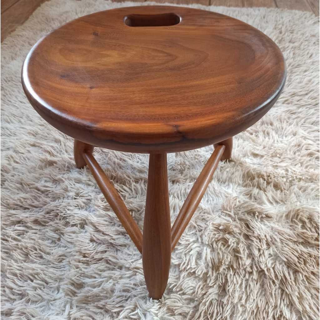 Banco Mocho Sergio Rodrigues Original na Black Friday 2025 | BuscaProdutos