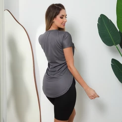 Blusinha Tapa Bumbum Camiseta Leg Feminina Dry Fit Academia Longline