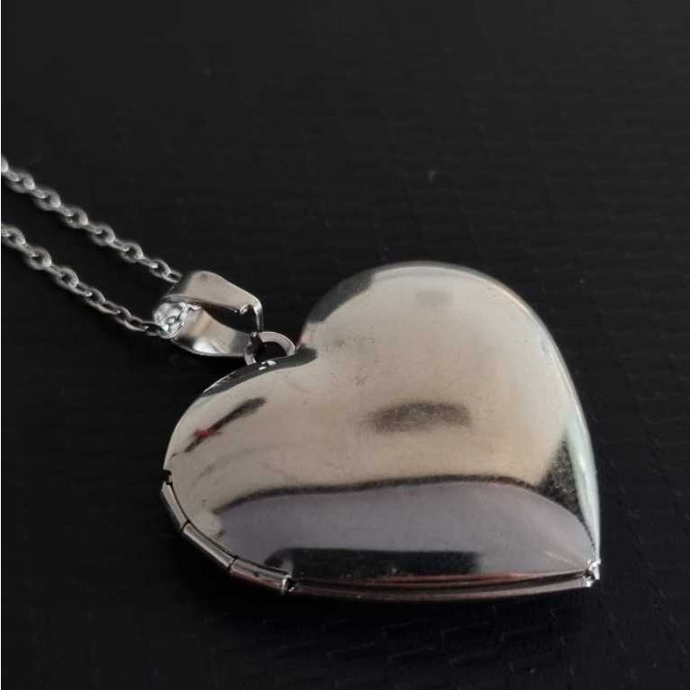 Colar Feminino Coração Prata Relicário Porta Fotos em Oferta na Shopee