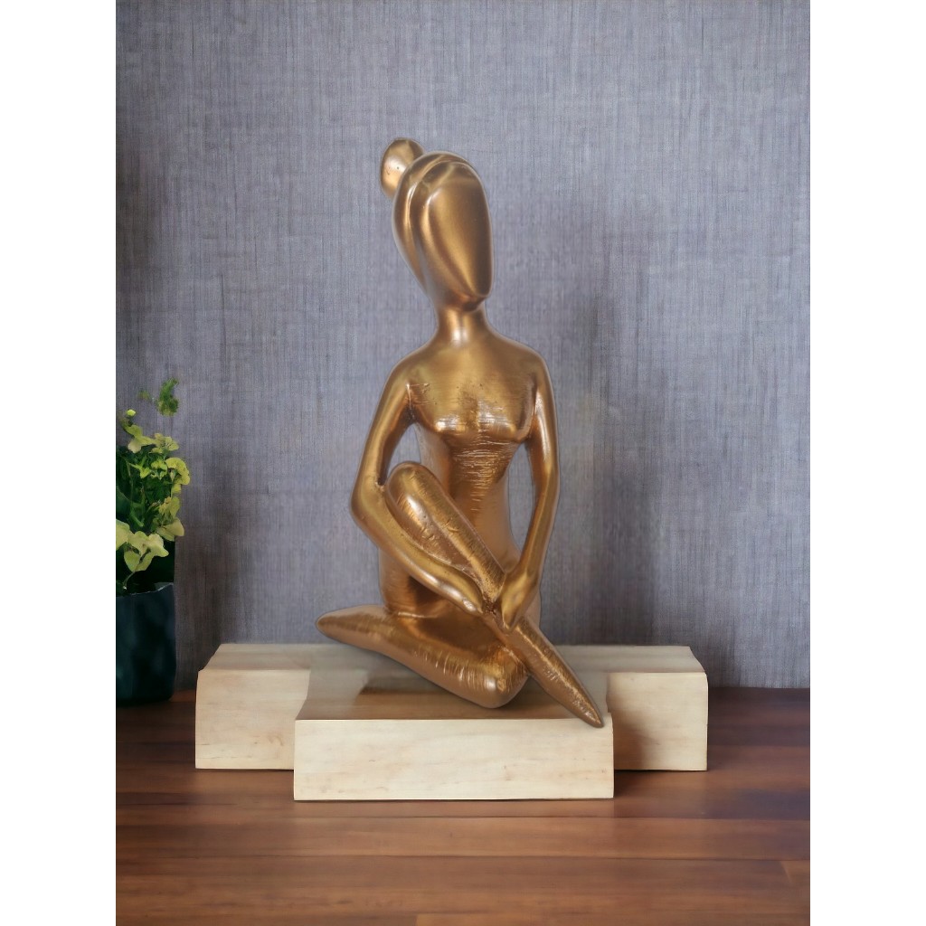 Imagem Estatueta Yoga Decorativa Dourada Equilíbrio e meditação