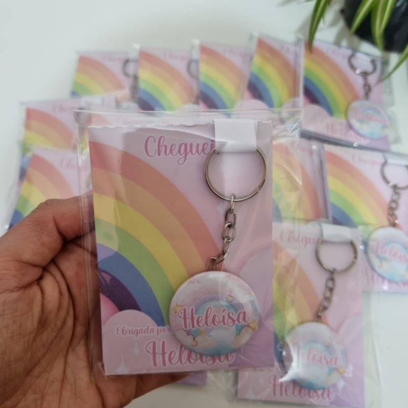 kit Lembrancinha Maternidade Arco Íris 10 Bloquinhos + 10 Chaveiros Personalizados Bebê Arco Iris