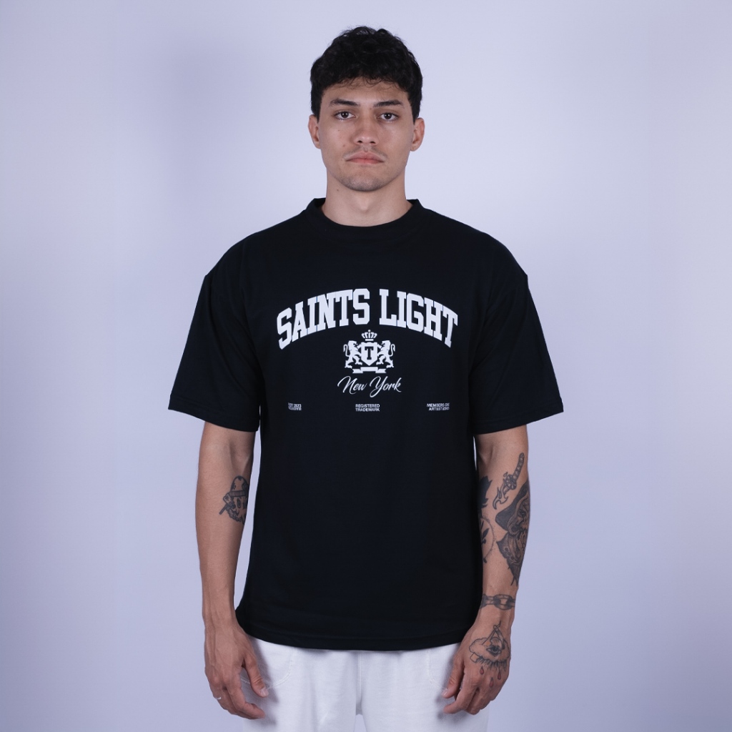 Camiseta OVERSIZED estampada Preta blusa camisa Streetwear em algodão 30.1 modelo Saint Lights New York Preta Premium OVERSIZED