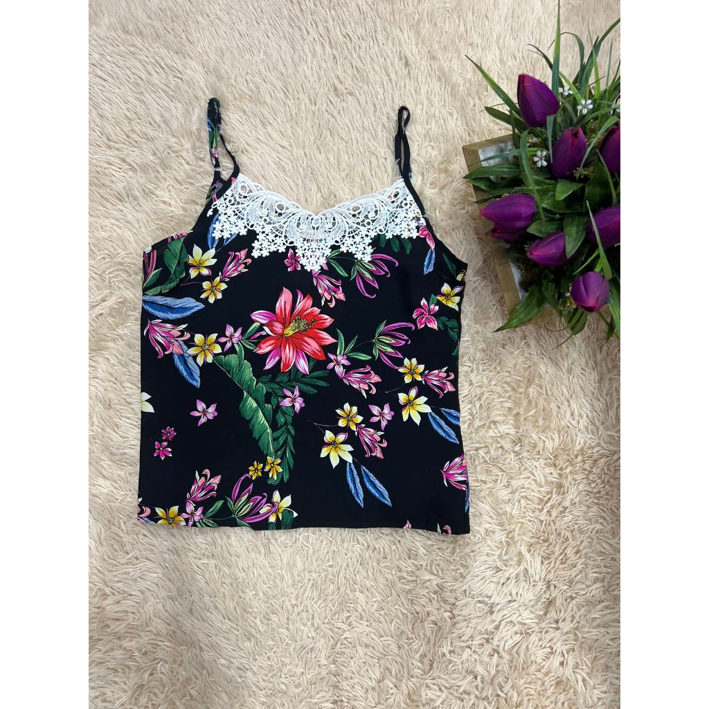 BLUSINHA FEMININA DE ALCINHA ESTAMPADO COM BORDADO NA FRENTE  E REGULAGEM NA ALCA