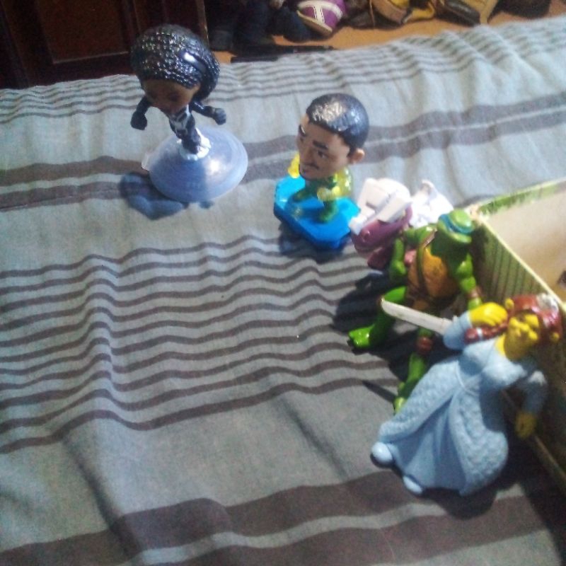 brinquedos mac donalds coleção com 5