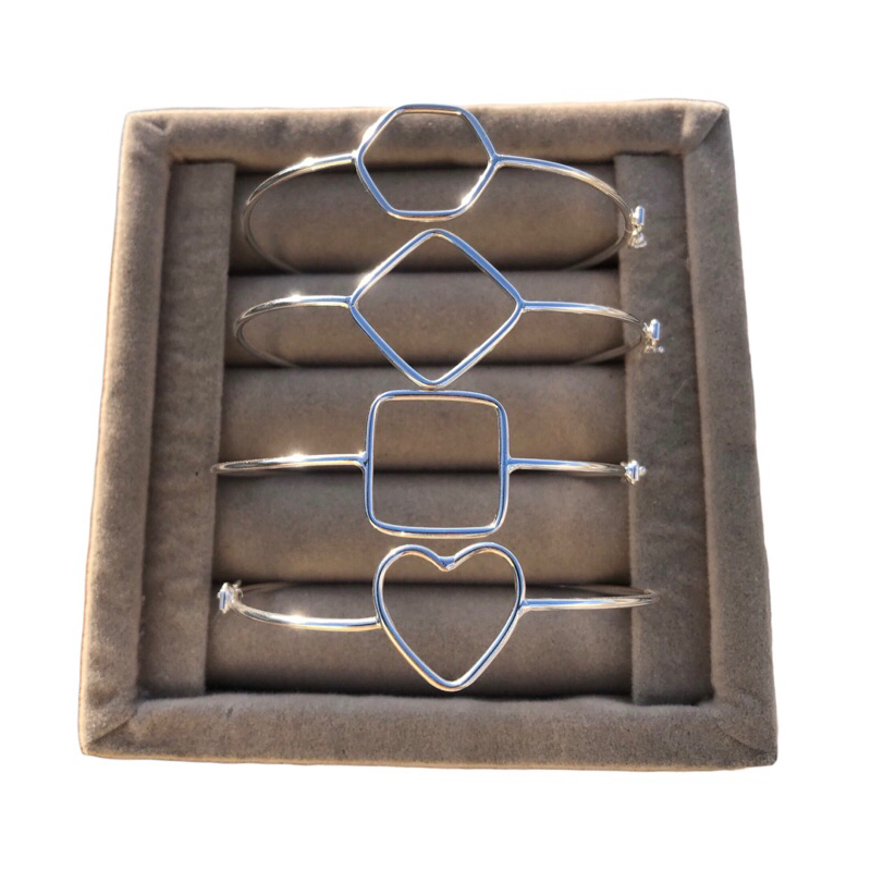 Pulseira Infantil com Detalhes Femininos: Onde Comprar | BuscaProdutos