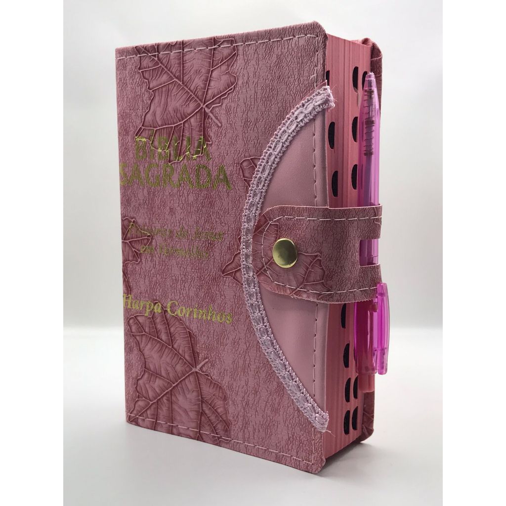 Bíblia Sagrada Tamanho médio 12,5x19 cm Com Harpa palavras de Jesus em vermelho Botão Capa Folha rosa em Oferta na Shopee