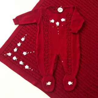 Saída Maternidade Menina Bordada - Macacão Manga Longa e Manta Tricô Opcional - Enxoval Bebê Menina em Oferta na Shopee