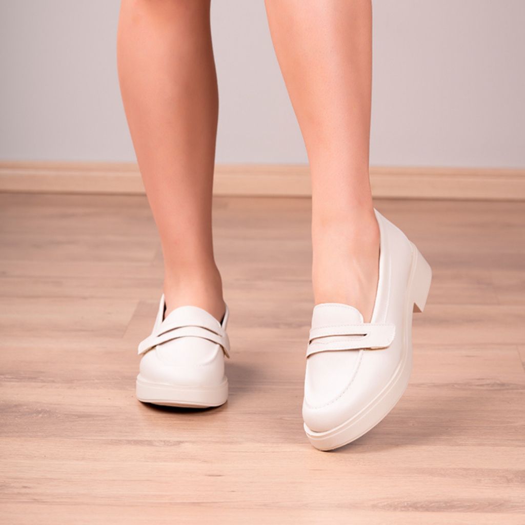 Mocassim Feminino Salto Grosso Tira Vazada Da Moda Elegante - Women Shoes