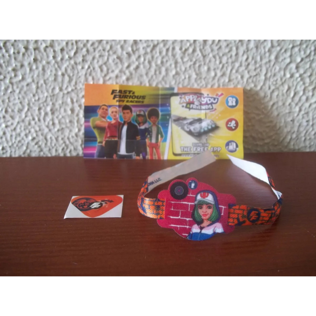Miniatura Kinder Ovo - Pulseira e Adesivo - Fast and Furious