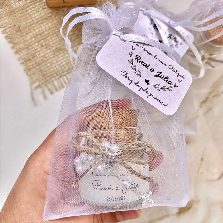 Vela Aromática Perfumada Lembrancinha de Batizado - kit com 35 velas + mini terço + saco de organza