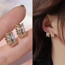 Brincos De Folha Pequena Moda Japonesa Coreano Semi joia prata 925 e ouro 18k.
