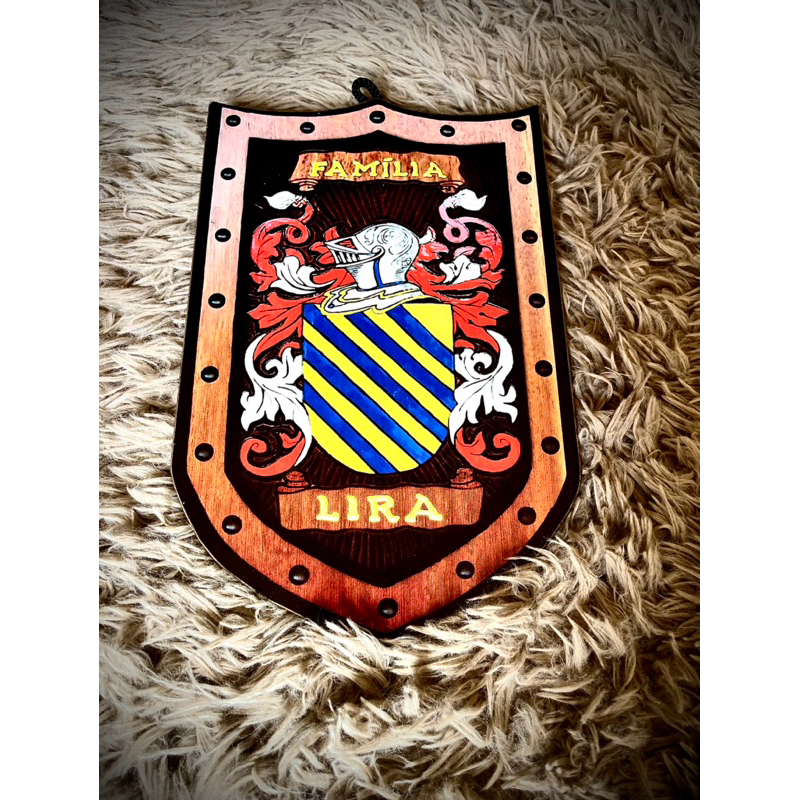 LIRA - PLACA EM MDF PERSONALIZADA COM BRASÃO DA FAMÍLIA