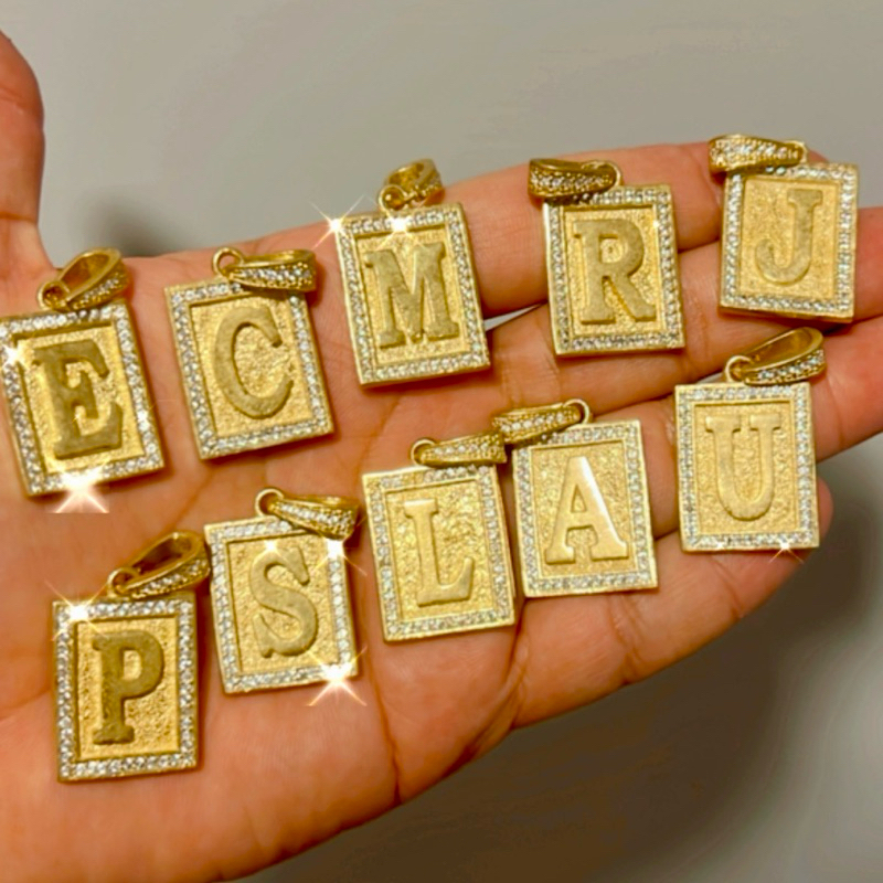 PINGENTE INICIAL NOME 100% MOEDA ANTIGA - PLACA LETRA ALFABETO - MASCULINO FEMININO em Oferta na Shopee