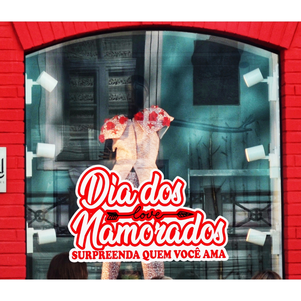 Adesivo Vitrine Dia dos Namorados Presente Loja Roupa Relojoaria Perfumaria 95x58