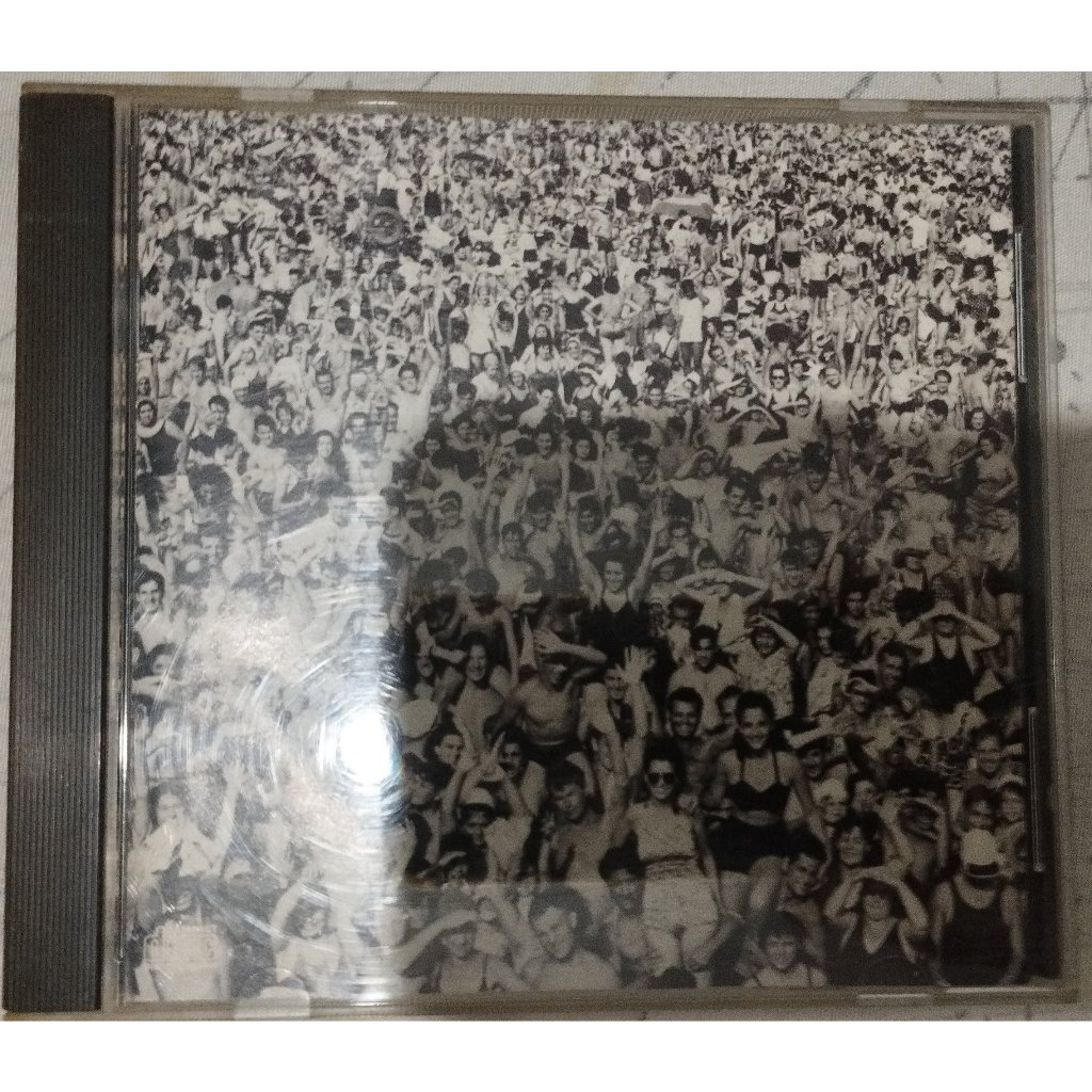 CD George Michael – Listen Without Prejudice Vol. 1 (  Avaliação Capa: Desgaste natural de uso.  Avaliação CD: EX Excellent/Excelente:  muito bem conservado com poucas marcas visíveis (leves e/ou superficiais) que não afetam a sonoridade. Nenhum ou mínimo