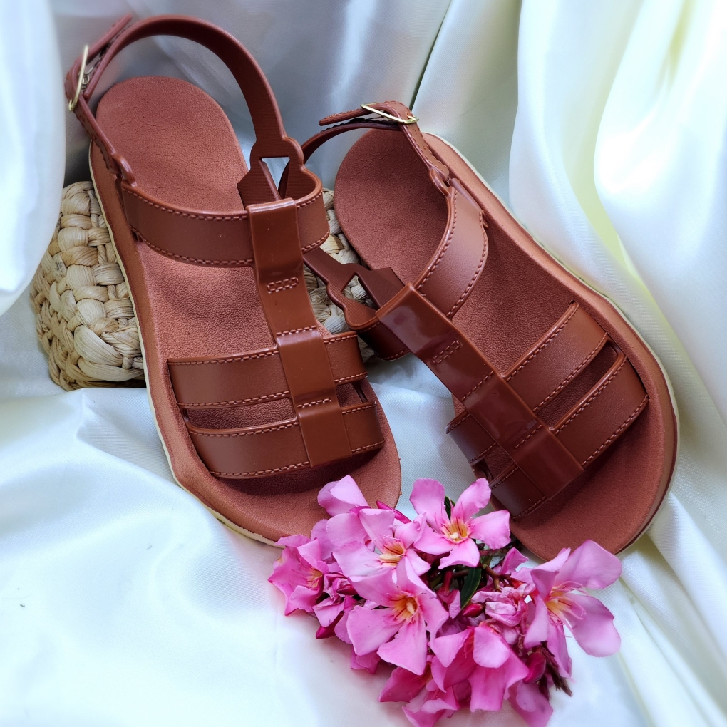 Sandália Feminina Sandla Papete Plataforma Flatform Macia e Confortável Blogueira Modinha!