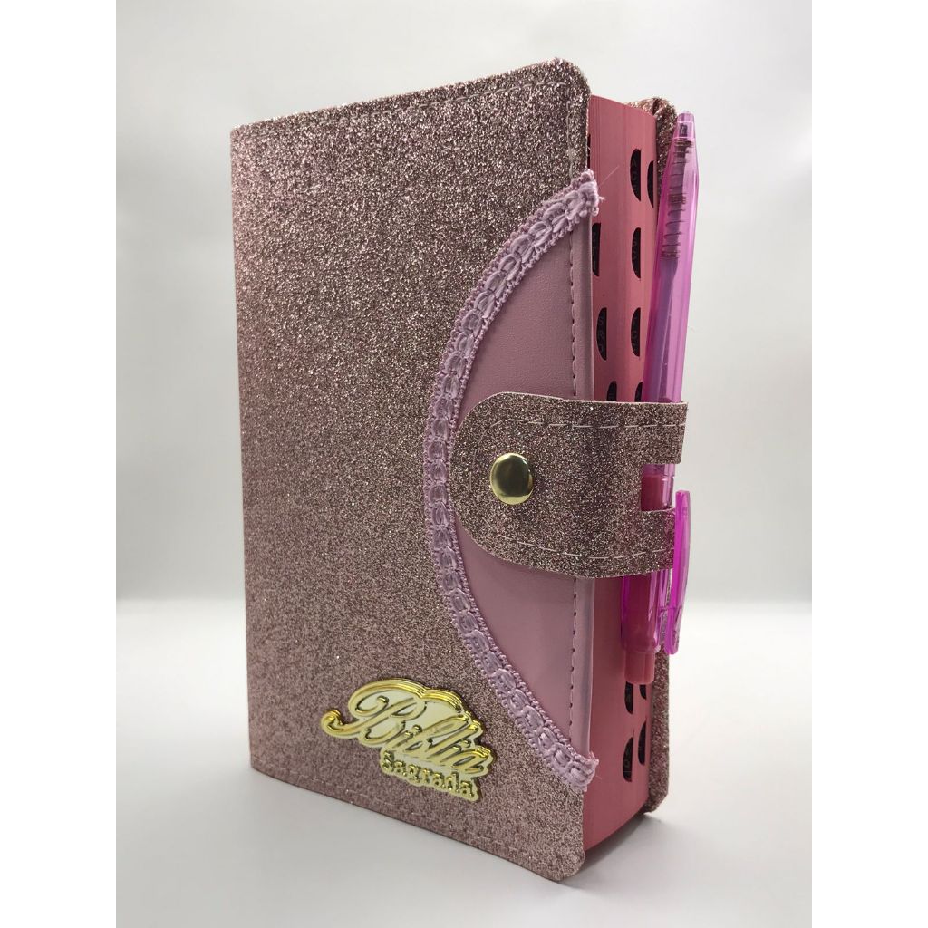 Bíblia Sagrada Tamanho médio 12,5x19 cm Com Harpa palavras de Jesus em vermelho Botão Gliter Rosa - Books & Magazines