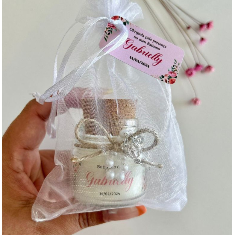 kit 16 Velas perfumadas com mini terço no saquinho de organza - Lembrancinha Batizado