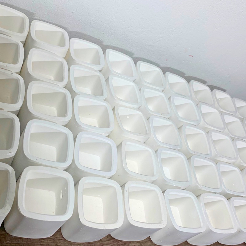 Vaso de gesso 5x5cm para lembrancinha