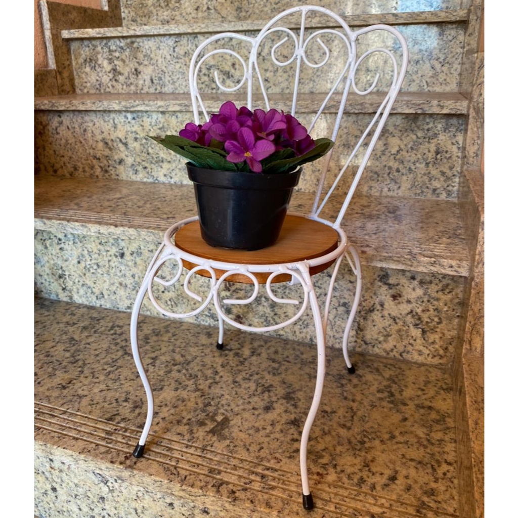 Mini Cadeira De Decoração Suporte Para Vasos De Plantas Cadeirinha Infantil Ferro/Madeira em Oferta na Shopee