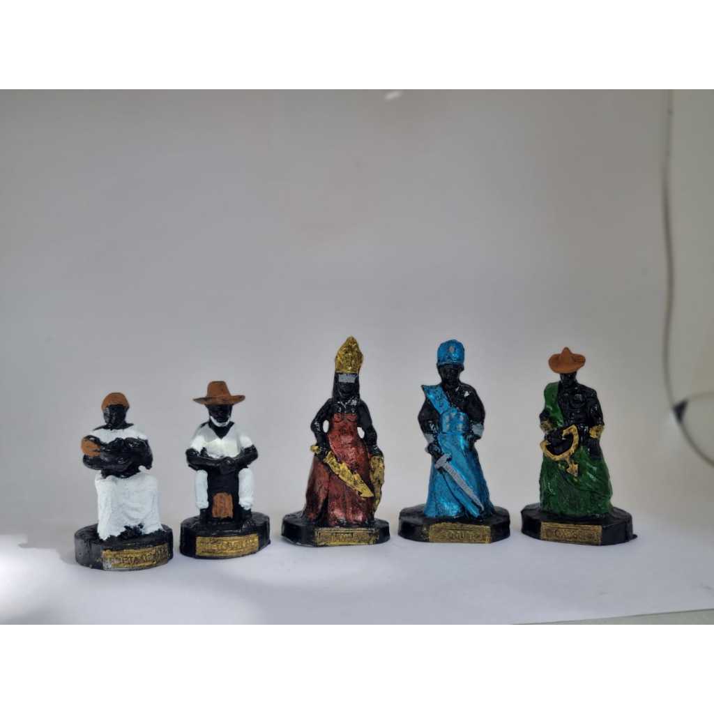 Kit de Orixás Preto e Preta Velha, Iansã, Ogum e Oxossi Item para Decoração Esoterismo