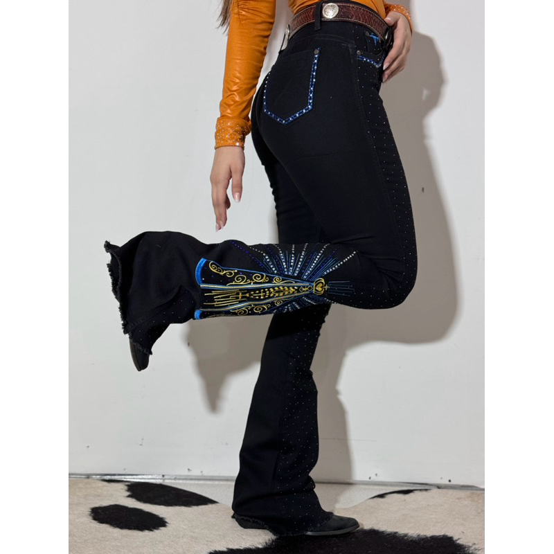Calça Jeans Moda Country Brilho Nossa Senhora de Aparecida Bordada com Strass Dourado Texas Ranch Jeans