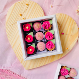 10~50 Caixas Embalagem Moldura 9 Doces Com Visor em  Acetato BRANCA 11x11x3,5 - Ref. 41 em Oferta na Shopee