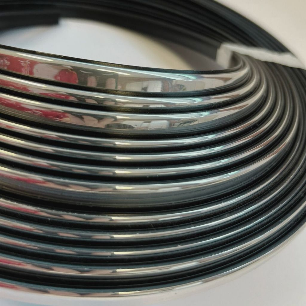 Friso Parabrisa + Vigia Chevette Monza  Cromado c/7metros em Oferta na Shopee