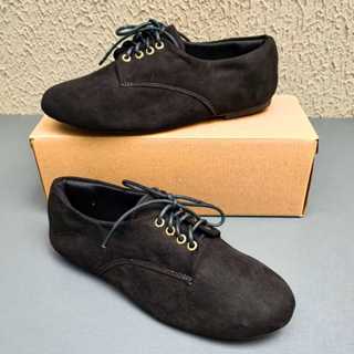 Sapato Oxford preto camurça bico redondo em Oferta na Shopee