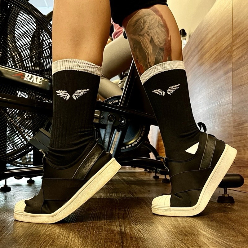 Meia Cano Alto para Esporte/Academia/Musculação Inclusive | MODELO COLORS | Preta & Variações