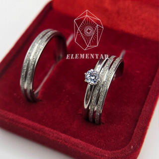 Kit Par de Aliança Namoro Compromisso Diamantada Friso 4mm Aço prata + Solitário e Caixinha Vermelha em Oferta na Shopee