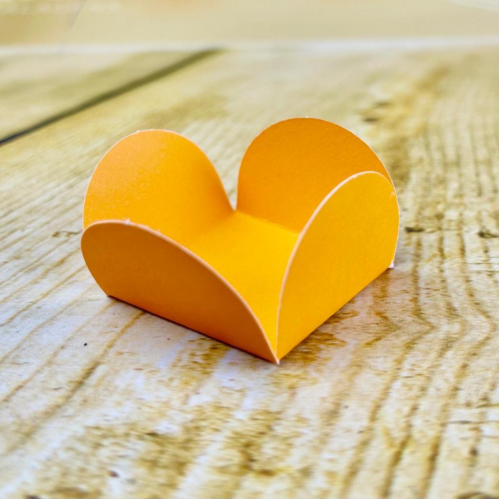 50~500 Forminhas 4 Pétalas para Doces Mini Pequena 3x3x2 LARANJA 70.13 em Oferta na Shopee