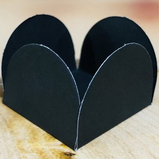 50~350 Forminhas Preto Para Doces 4 Pétalas GRANDE 4X4X2.7 ( 55.2 ) Nc Toys G em Oferta na Shopee